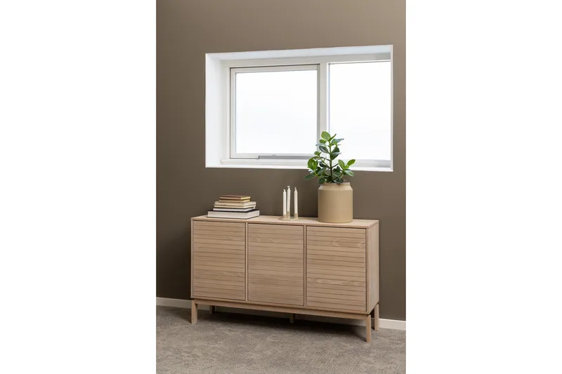 Sakie Skänk 135,4 cm - Vit - Products - Förvaring - Förvaringsmöbler - Sideboard & skänk