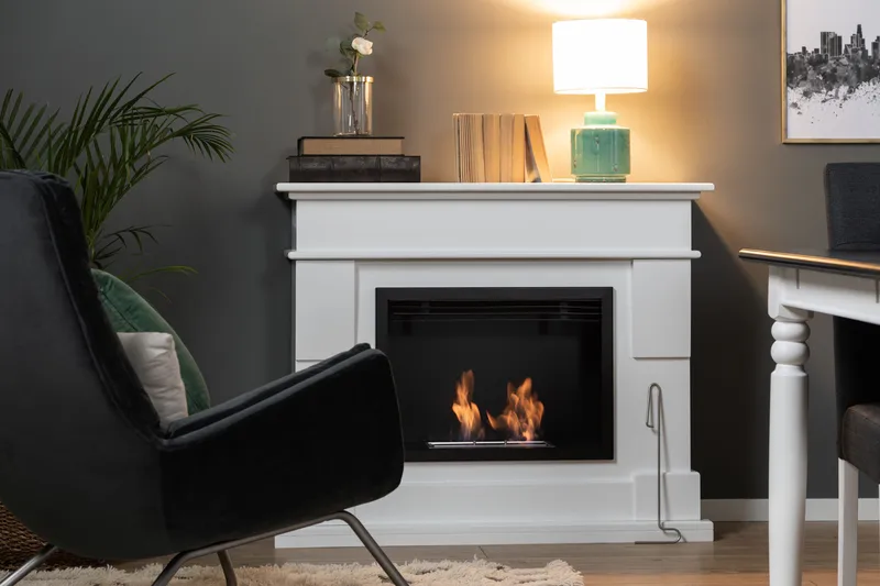 Route Braskamin Bioetanol Fristående MDF - Vit/Svart/Rostfritt Stål - Products - Inredning - Kaminer - Kamin utan skorsten - Etanolkamin