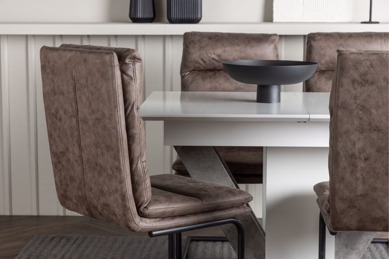 Disa Matgrupp 120 cm Rektangulär med 4 Zizo stolar - Brun - Products - Möbler - Bord & matgrupp - Matgrupp