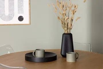 Yakidon Matgrupp 120 cm Rund med 4 Edvin stolar - Brun - Products - Möbler - Bord & matgrupp - Matgrupp