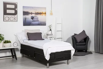 Detroit Ställbar Säng 90x200 cm Höj och sänkbar - Svart - Products - Möbler - Säng - Ställbar säng