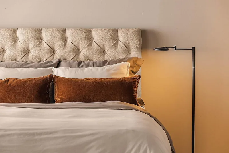 Oslo Lyx Sängpaket Kontinentalsäng 140x200 cm - Beige - Products - Möbler - Säng - Kontinentalsäng