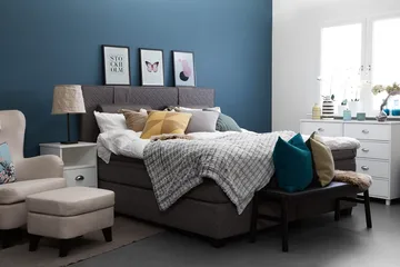 Sundborn Kontinentalsäng 210x200 - Grå - Products - Möbler - Säng - Kontinentalsäng