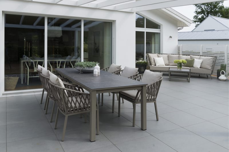 Hillerstorp Jet Set Matbord Utomhus 90 cm Beige - Beige - Products - Utemöbler & utemiljö - Utebord & trädgårdsbord - Matbord utomhus