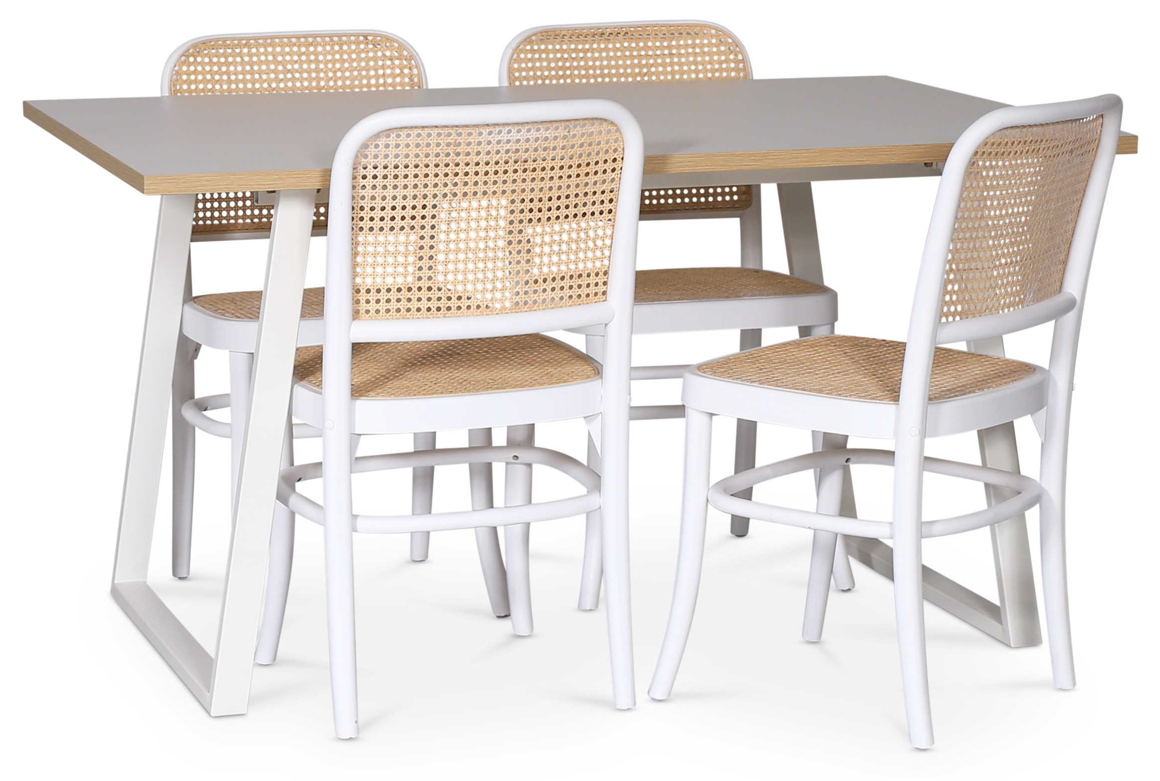 Edge matgrupp; Matbord i vit HPL 140x90 cm med 4 st vita Tyko stolar med rotting Edge matgrupp; Matbord i vit HPL 140x90 cm med 4 st vita Tyko stolar med rotting