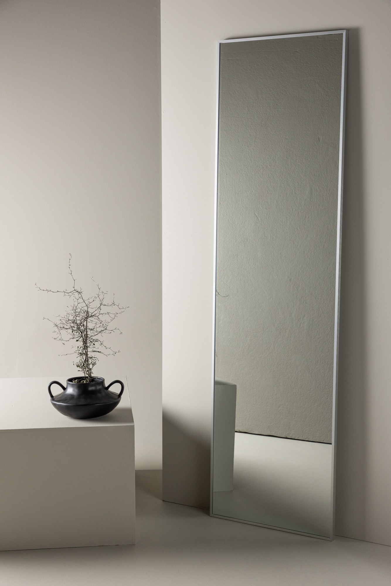 Dalton spegel - Silver + Glas och Kristallrengöring Dalton spegel - Silver + Glas och Kristallrengöring