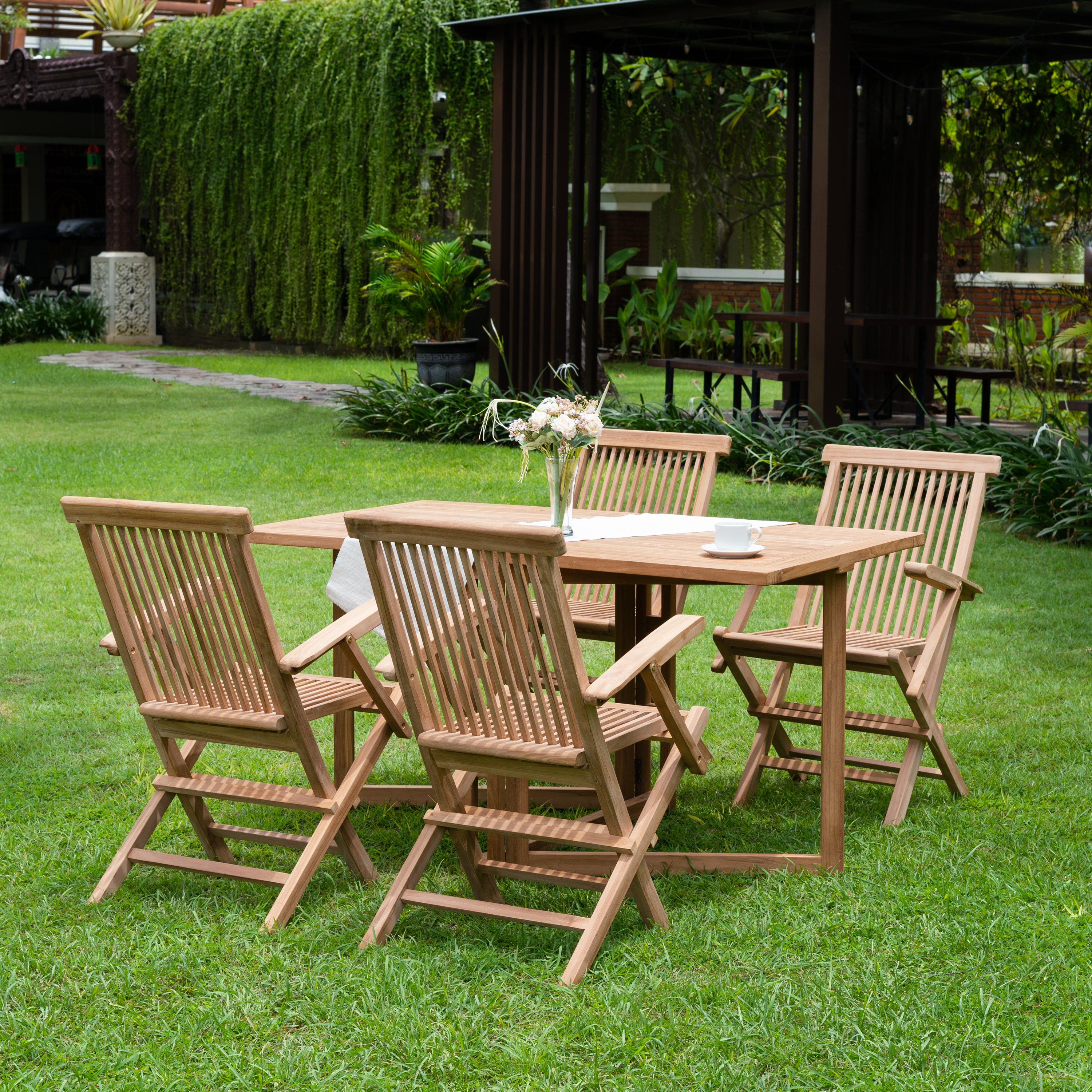 Saltö utematgrupp klaffbord med 4 st karmstolar - Teak Saltö utematgrupp klaffbord med 4 st karmstolar - Teak