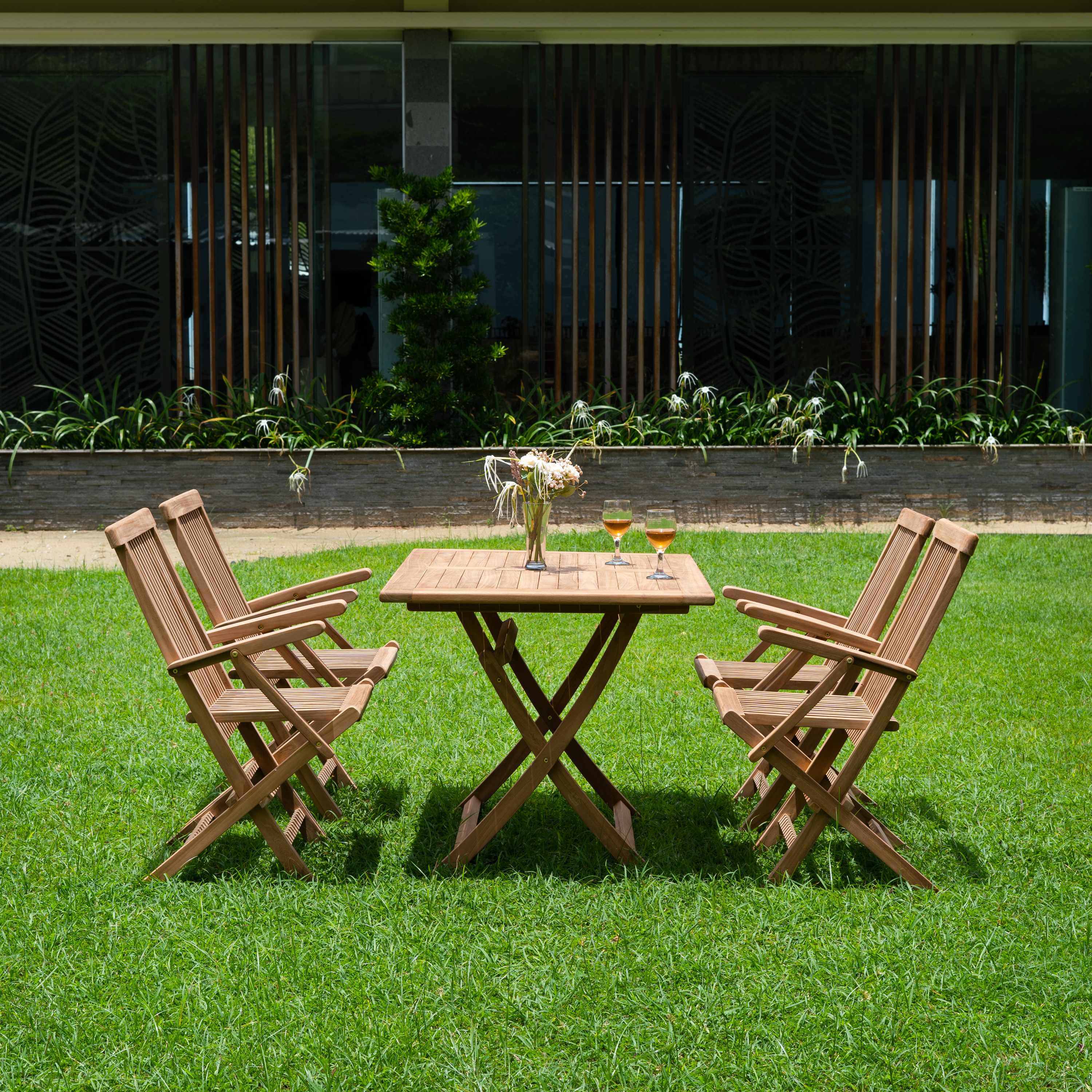 Saltö utematgrupp matbord 120x70 cm med 4 st Saltö karmstolar - Teak + Träolja för möbler Saltö utematgrupp matbord 120x70 cm med 4 st Saltö karmstolar - Teak + Träolja för möbler