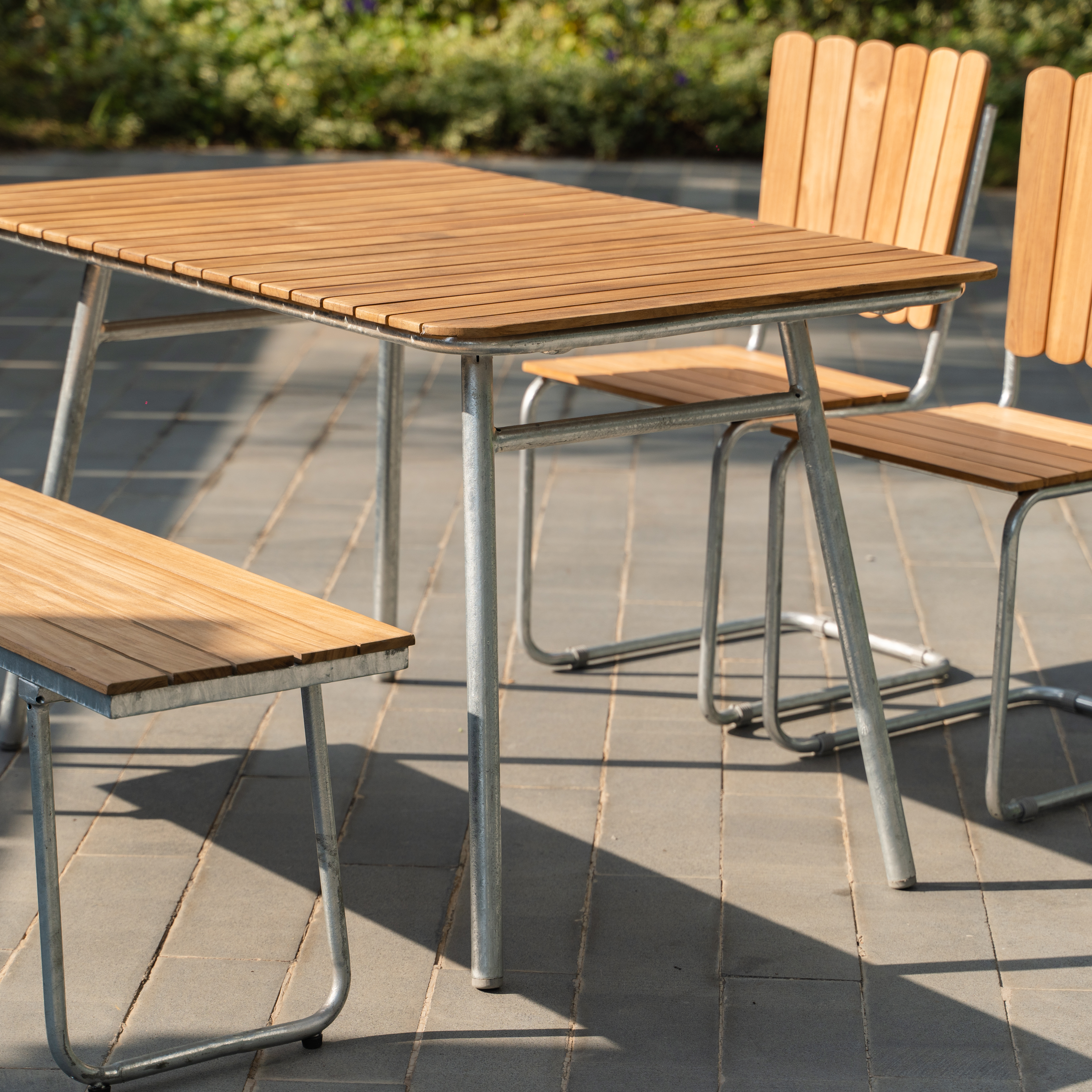 Utebänk i teak 120 cm - Möllan Utebänk i teak 120 cm - Möllan