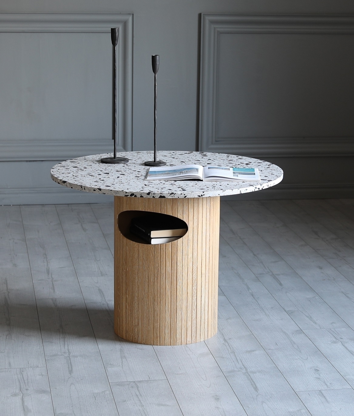 Arto runt soffbord höjd 60 cm - Whitewash / Terrazzo Arto runt soffbord höjd 60 cm - Whitewash / Terrazzo