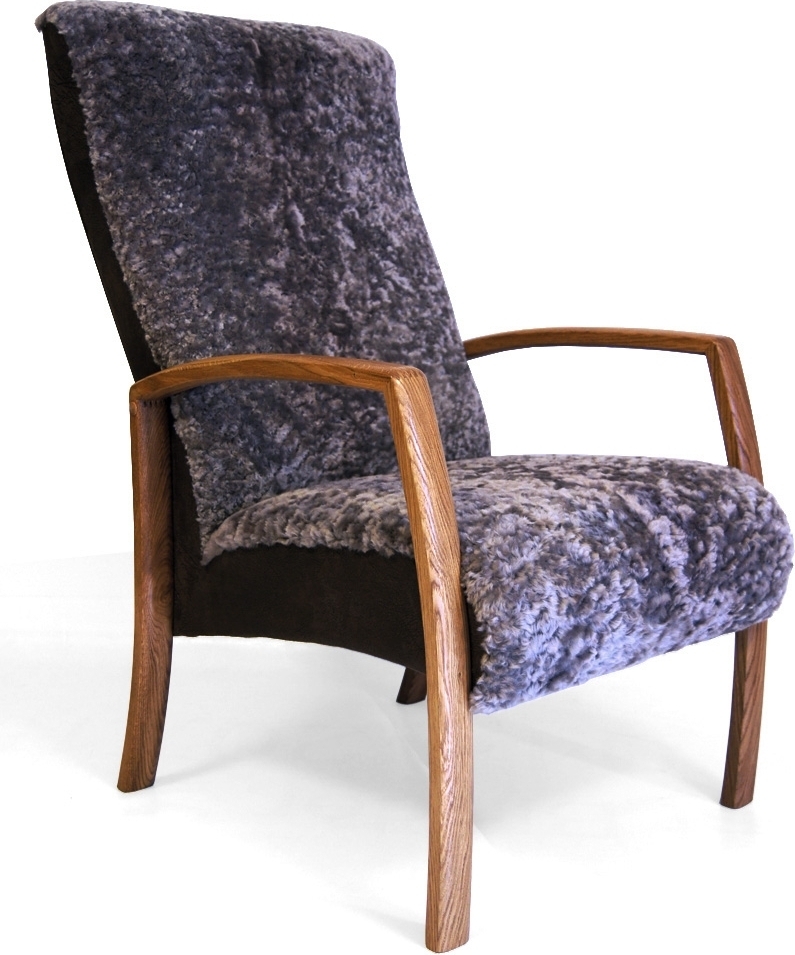 Sune fåtölj i oljad ek - Ljusgrått fårskinn + Textilvård för möbler Sune fåtölj i oljad ek - Ljusgrått fårskinn + Textilvård för möbler