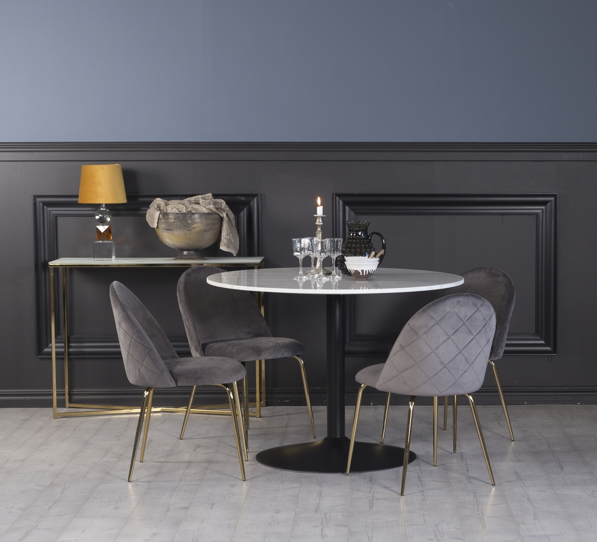 Plaza matgrupp, marmorbord med 4 st Plaza sammetsstolar - Gr�/M�ssing/Svart