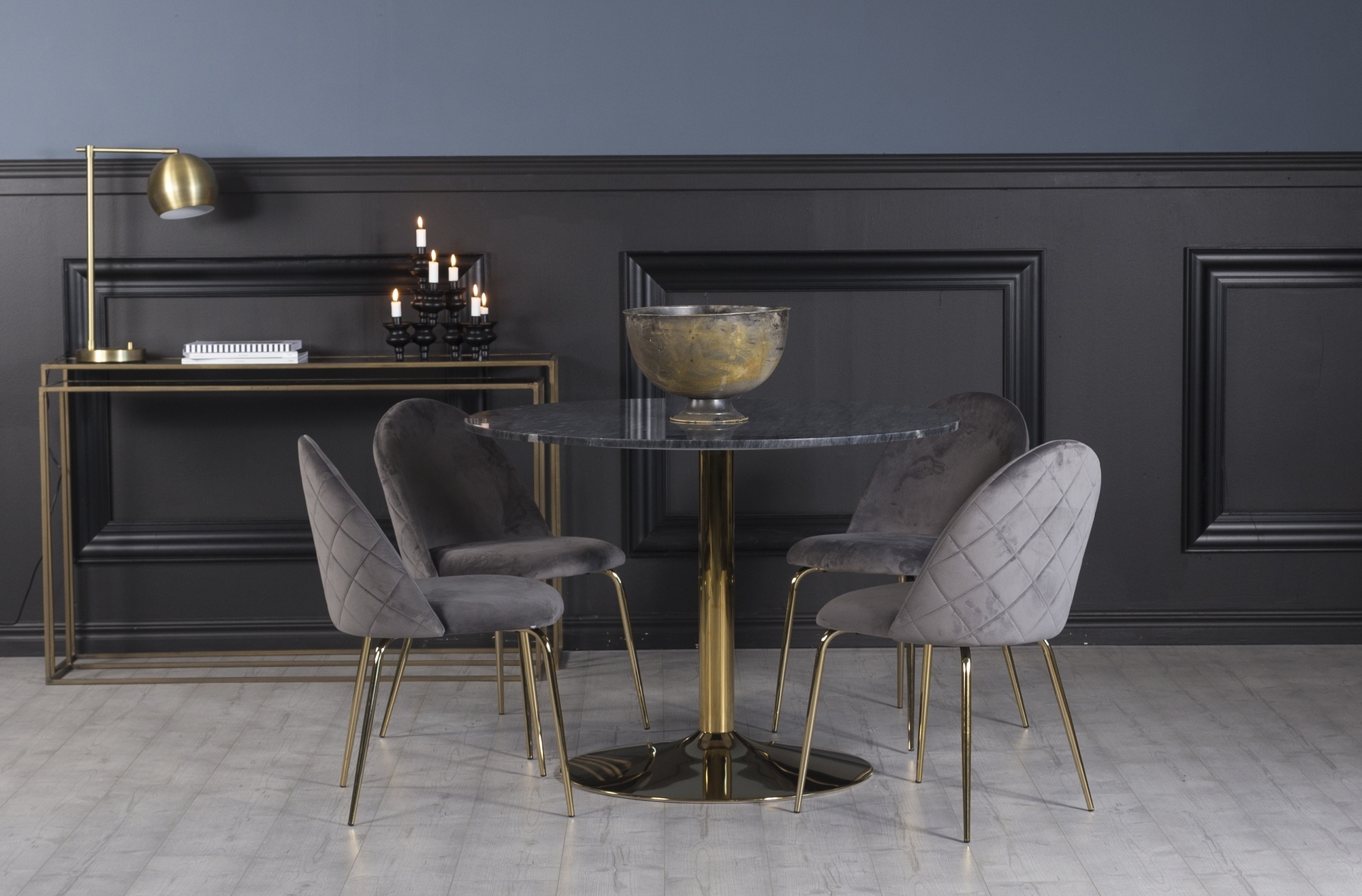 Plaza matgrupp, marmorbord med 4 st Plaza sammetsstolar - Grå/Mässing Plaza matgrupp, marmorbord med 4 st Plaza sammetsstolar - Grå/Mässing