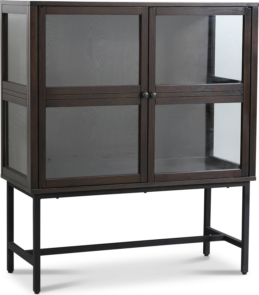 Lamier vitrinskåp i brunbetsad ek + Textilvård för möbler Lamier vitrinskåp i brunbetsad ek + Textilvård för möbler