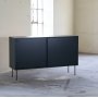 Volume dressoir met smalle hoge poten - Antraciet