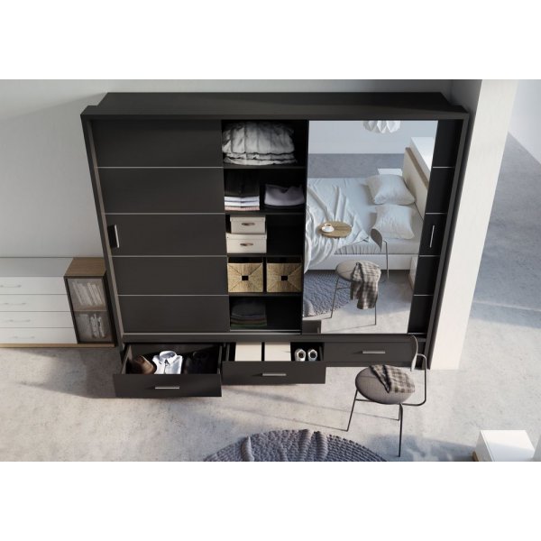 Svart garderob med inredning 250 cm Svart garderob med inredning 250 cm