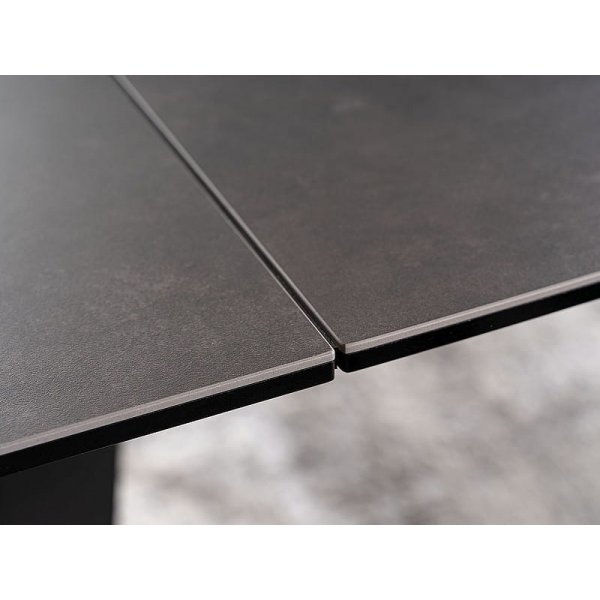 Table à manger Salvadore 120-180 x 80 cm - Gris/noir Table à manger Salvadore 120-180 x 80 cm - Gris/noir