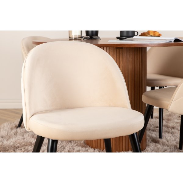 Bianca Matgrupp runt valnt matbord med 4 st Velvet beige stolar