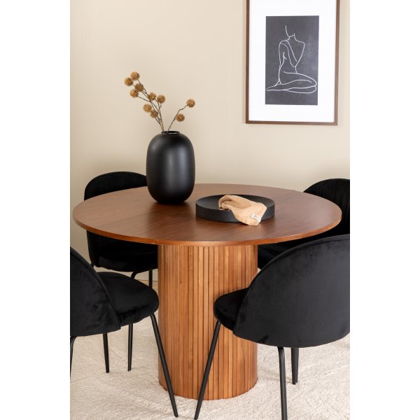 Bianca Matgrupp runt valnöt matbord med 4 st Wrinkles svart stolar Bianca Matgrupp runt valnöt matbord med 4 st Wrinkles svart stolar