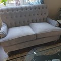 Kundbild Howard Hamilton 2.5-sits soffa - Ljusgrå plysch: Skön att sitta i och bra komfort....