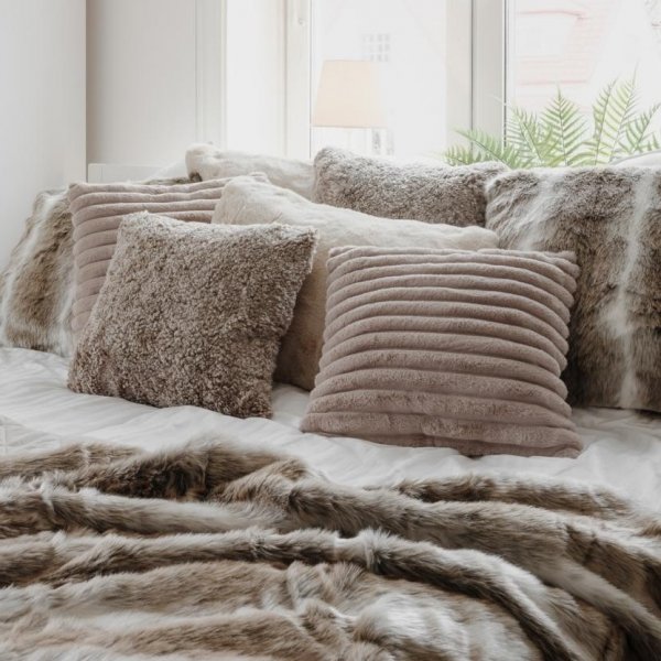 Stripy prydnadskudde Taupe - 45 x 45 cm Stripy prydnadskudde Taupe - 45 x 45 cm