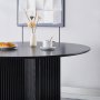 Crossby runt matbord Ø120 cm - Svartbetsad ek Crossby runt matbord Ø120 cm - Svartbetsad ek
