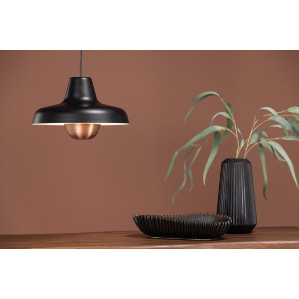 Högbyn taklampa - Svart/Koppar Högbyn taklampa - Svart/Koppar