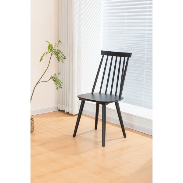 Love pinnstol - Svart Love pinnstol - Svart