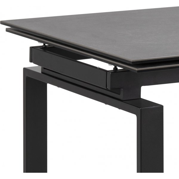 Table à manger Huddersfield 160-240 cm - Noir Table à manger Huddersfield 160-240 cm - Noir