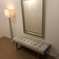 Kundbild New York knappad bänk 130 cm - Gråbeige/krom: Väldigt fin