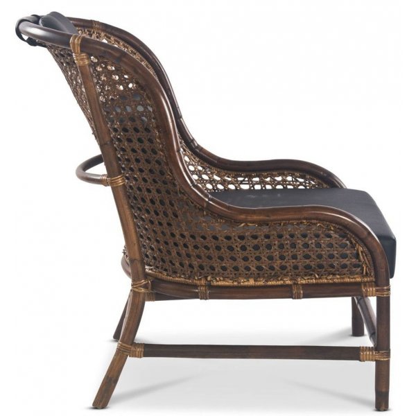 Anton fåtölj i rotting - Brunbetsad / Svart PU Anton fåtölj i rotting - Brunbetsad / Svart PU