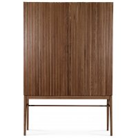 Nova högskåp med lamellfronter H185 cm - Valnöt Nova högskåp med lamellfronter H185 cm - Valnöt