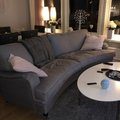 Kundbild Howard Luxor sv�ngd 4-sits soffa 240cm - Valfri f�rg: S� n�jda! Soffan �r b�de snygg och...