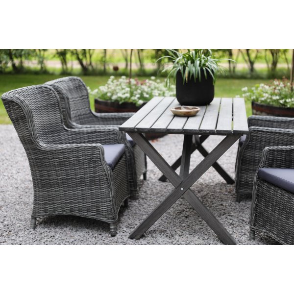 Matgrupp Scottsdale Bord 150 cm i Shabby Chic Grå inklusive 4 st Jacksonville fåtöljer i grå konstrotting Matgrupp Scottsdale Bord 150 cm i Shabby Chic Grå inklusive 4 st Jacksonville fåtöljer i grå konstrotting