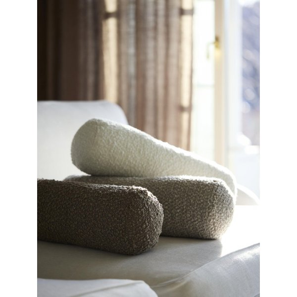 Trond kudde 15 x 15 x 45 cm - Beige Trond kudde 15 x 15 x 45 cm - Beige