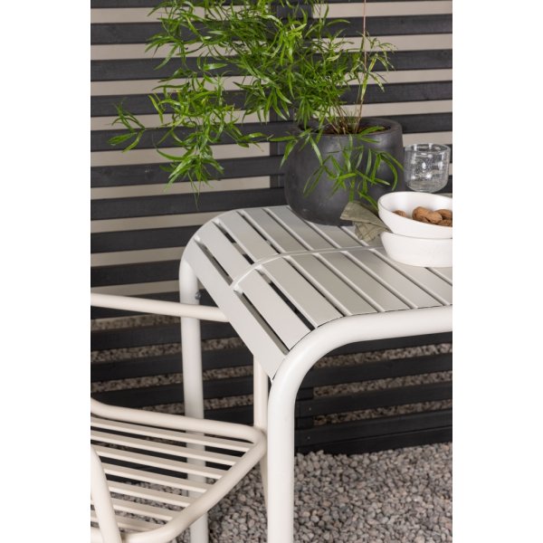 Borneo utematgrupp med 2 st Peking stolar - Beige Borneo utematgrupp med 2 st Peking stolar - Beige