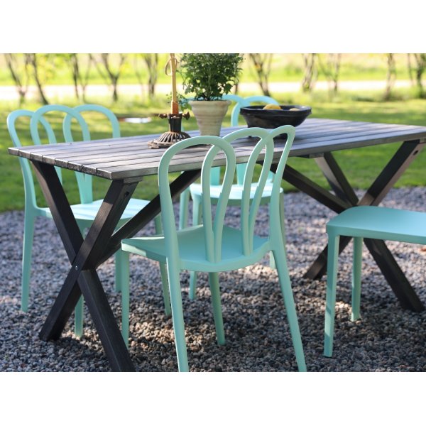 Matgrupp Scottsdale: 150 cm grått träbord inklusive 4 st Bally stolar stapelbara Matgrupp Scottsdale: 150 cm grått träbord inklusive 4 st Bally stolar stapelbara