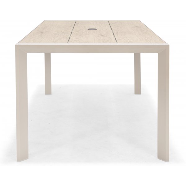 Urbanite matgrupp med matbord 160 cm och 4 st stapelbara matstolar - Beige Urbanite matgrupp med matbord 160 cm och 4 st stapelbara matstolar - Beige