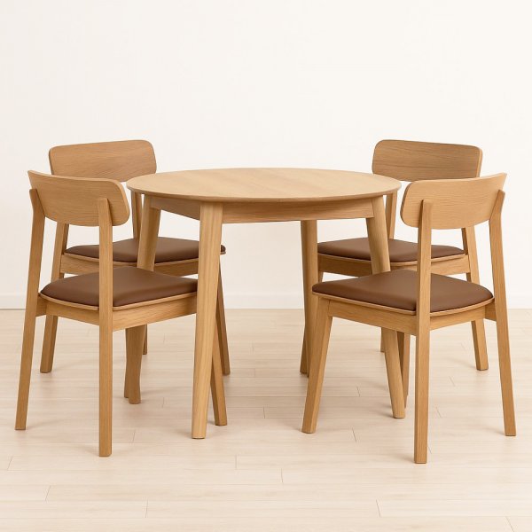 Matgrupp Genova 90–130x90 cm i oljad ek med 4 st Kleppen stolar i ek och brun PU Matgrupp Genova 90–130x90 cm i oljad ek med 4 st Kleppen stolar i ek och brun PU