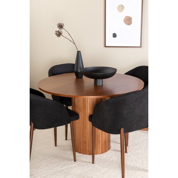 Bianca Matgrupp runt valnöt matbord med 4 st Arch svart stolar Bianca Matgrupp runt valnöt matbord med 4 st Arch svart stolar
