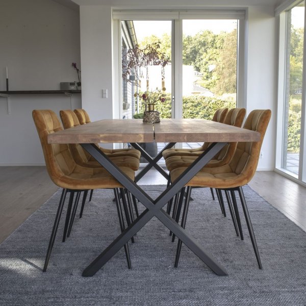 Montpellier Matbord - Oljad ek - 200x95x75 Montpellier Matbord - Oljad ek - 200x95x75