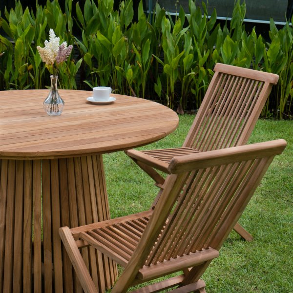 Utegrupp i teak; runt bord med 4 st stolar - Salt