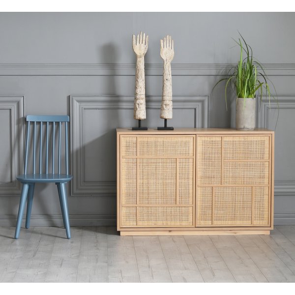 Sideboard med förvaring och rottingdörrar 120 cm bred - Stockholm Sideboard med förvaring och rottingdörrar 120 cm bred - Stockholm
