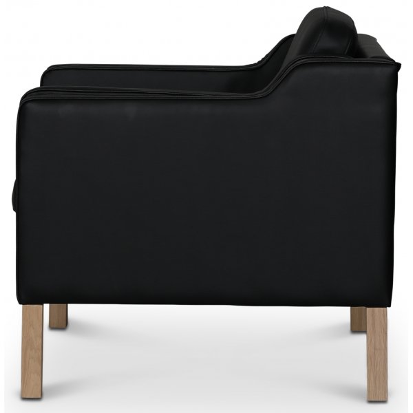 Salvatore läderfåtölj i svart läder Salvatore läderfåtölj i svart läder