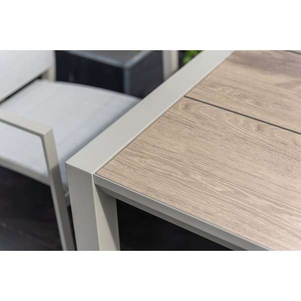 Urbanite eetgroep met eettafel 160 cm en 6 stapelbare eetkamerstoelen - Beige