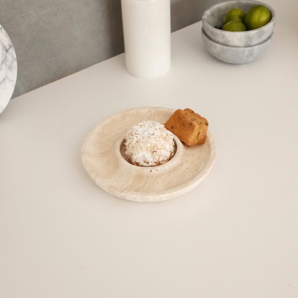 Dekorationsfat i beige Travertinmarmor Dekorationsfat i beige Travertinmarmor