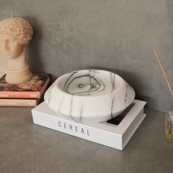 Skål i vit marmor från Sicilien Skål i vit marmor från Sicilien