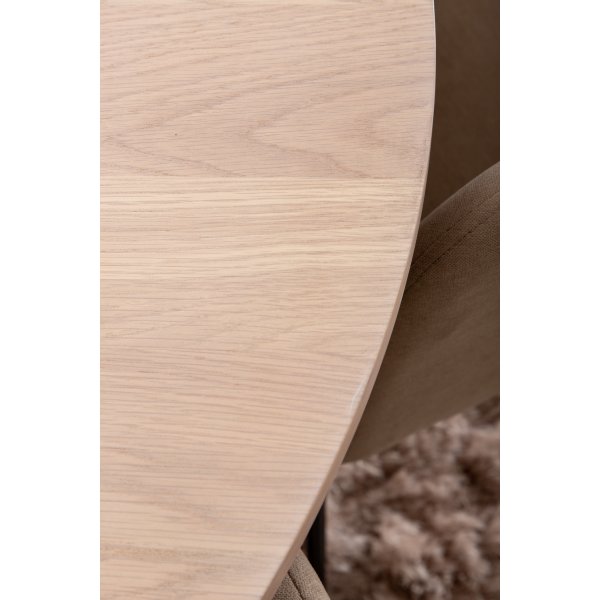 Bianca Matgrupp runt vitputsat matbord med 4 st Berit beige polyesterlinne stolar