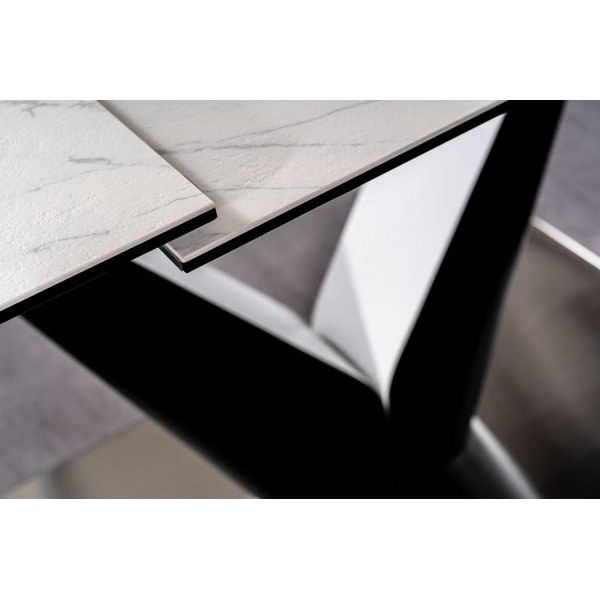 Table à manger Canyon 160-220 cm - Blanc/noir Table à manger Canyon 160-220 cm - Blanc/noir