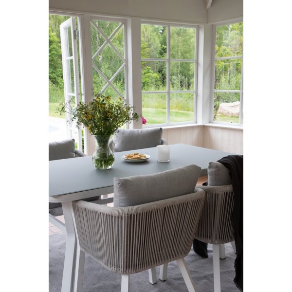 Virya utematgrupp med 4 st Virya stolar - Grå/Vit Virya utematgrupp med 4 st Virya stolar - Grå/Vit